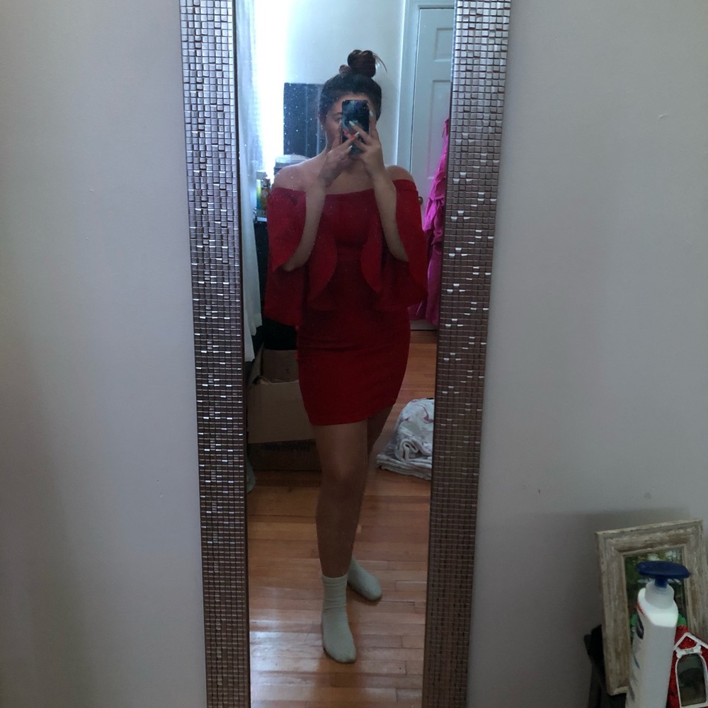CLASSIC RED DRESS - Picture 2 of 6